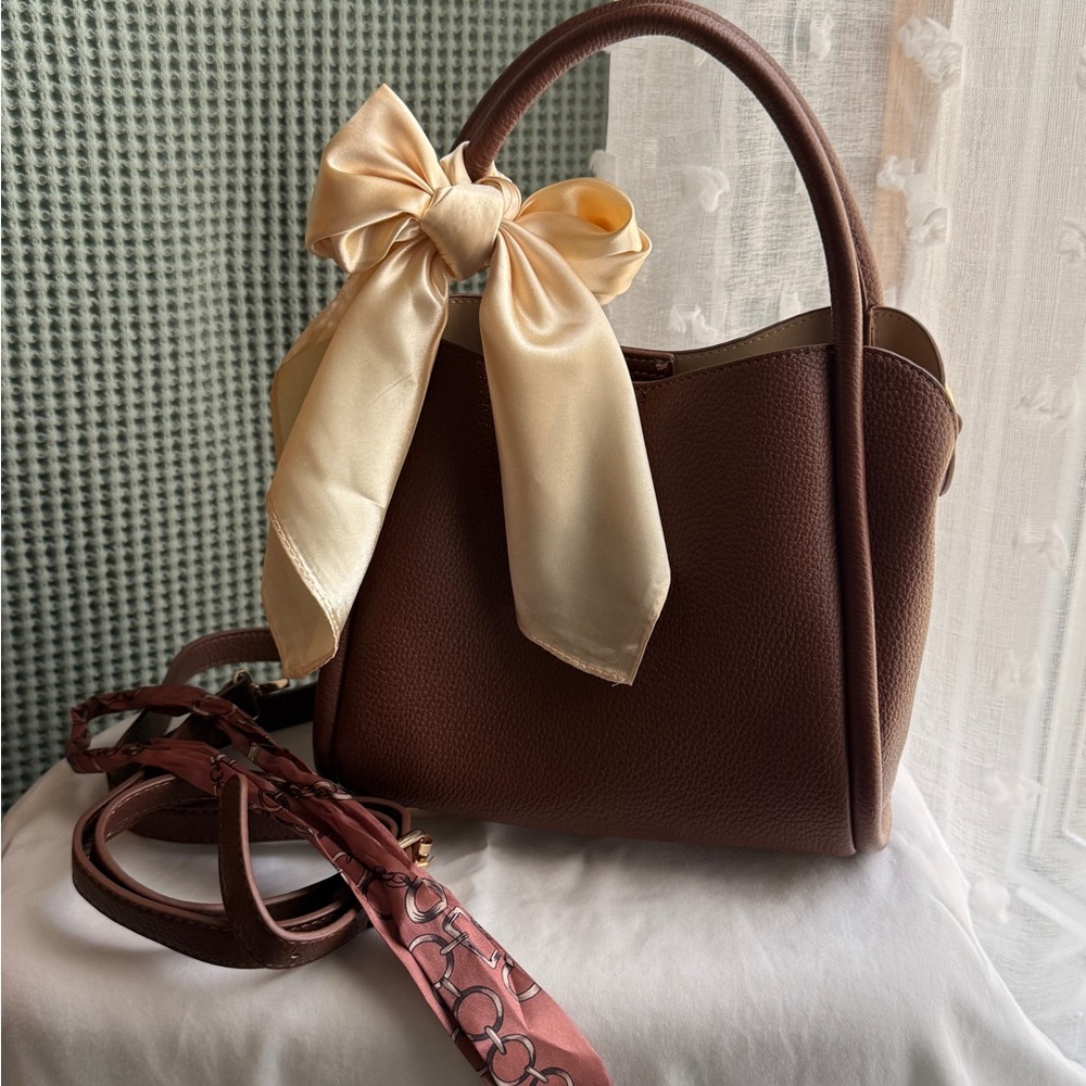 Elegant Brown Handbag with Cream Bow